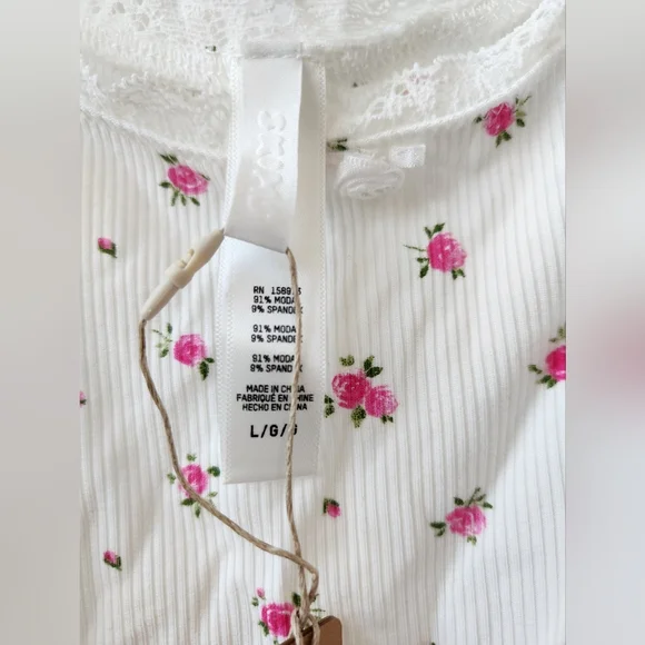 SKIMS Soft Lounge Lace Tank in Neon Orchid Rose Print - Size Large - Picture 3 of 4